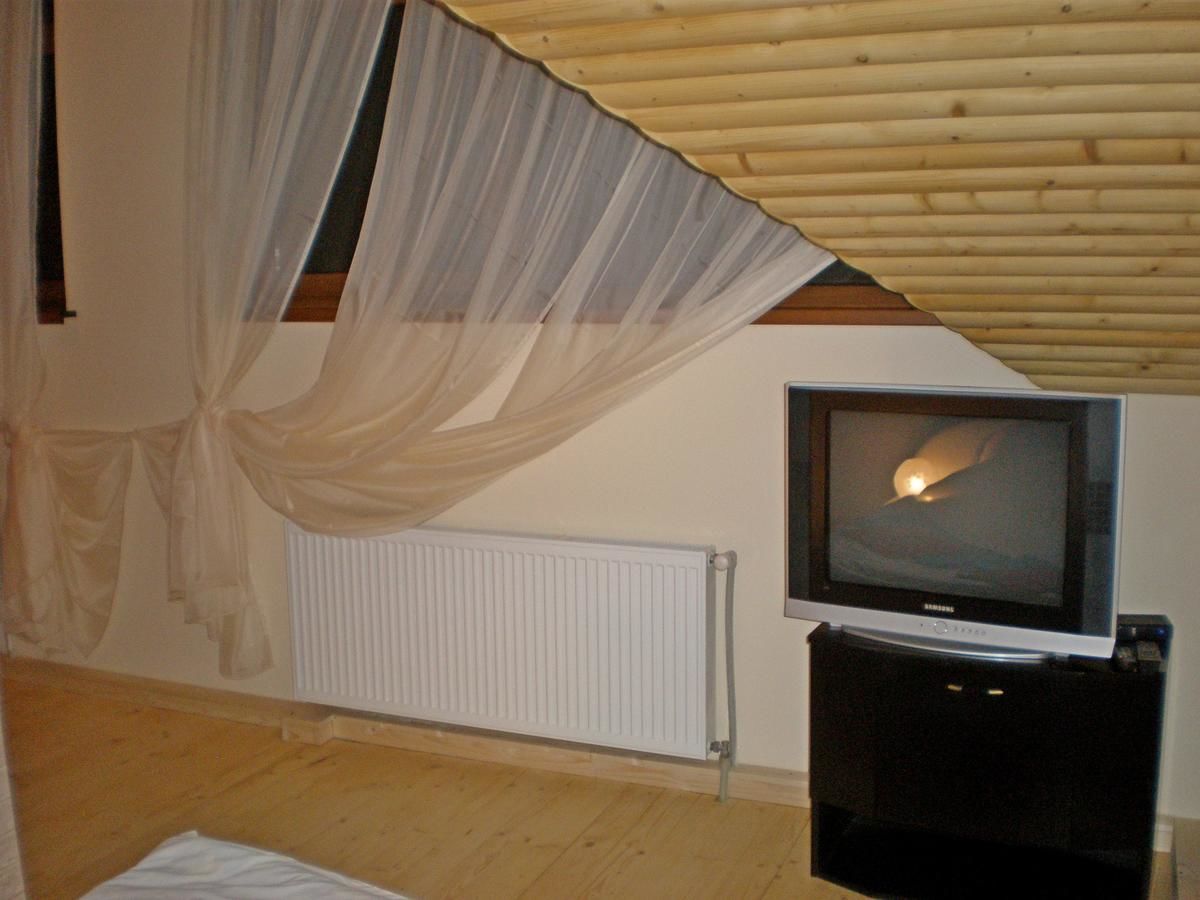 Гостевой дом Гостьовий дім Tauer Татаров